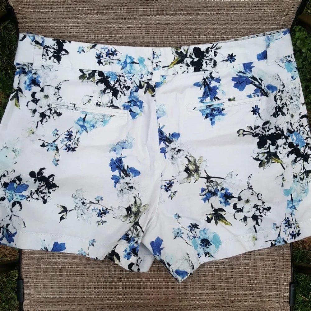 LOFT White Floral Print Shorts with Blue Accents - Picture 2 of 9